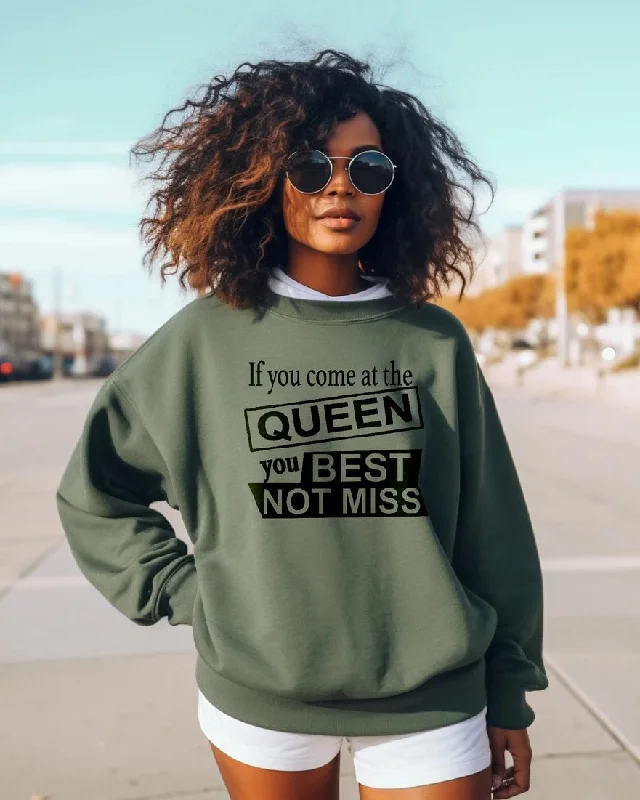 Black Queen Crewneck Long Sleeve Sweatshirt