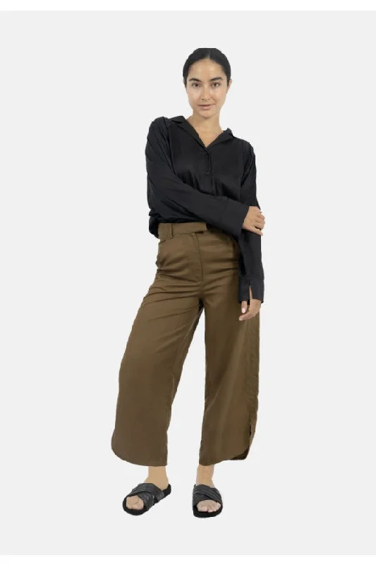 Auckland Pants in Taupe